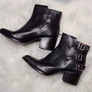 Freebird Hammer boots and a matching backpack!